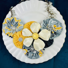 Load image into Gallery viewer, Yellow &amp; Grey Flower Bomb with Ivory Vintage Daisy
