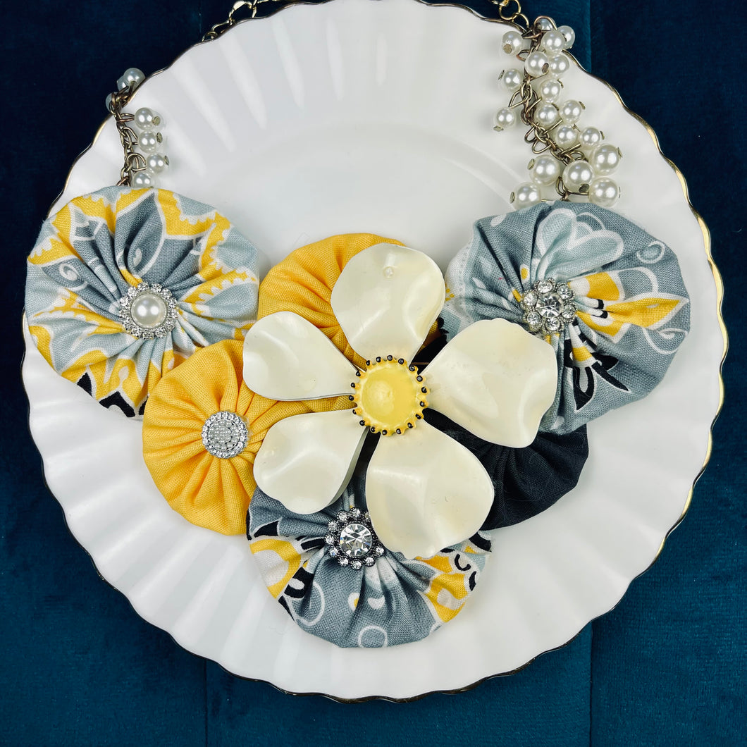 Yellow & Grey Flower Bomb with Ivory Vintage Daisy